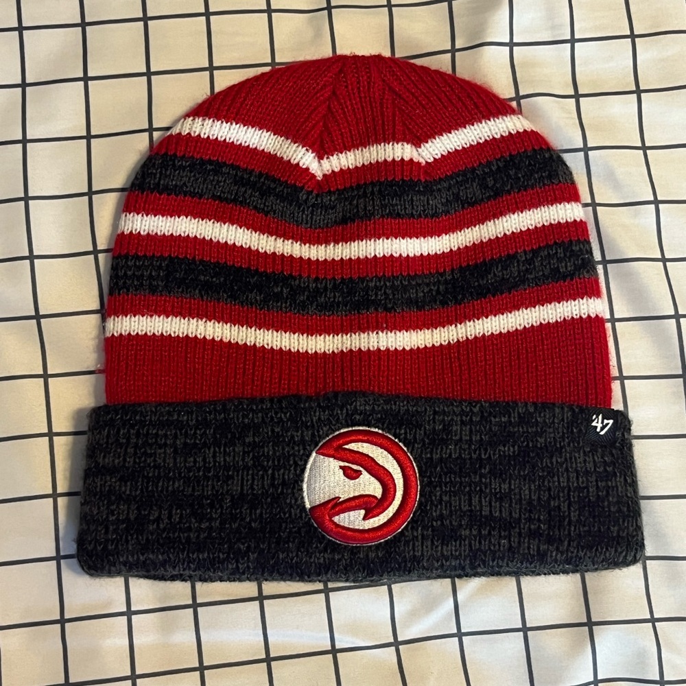 Atlanta Hawks ‘47 Brand Red/Black/White Beanie